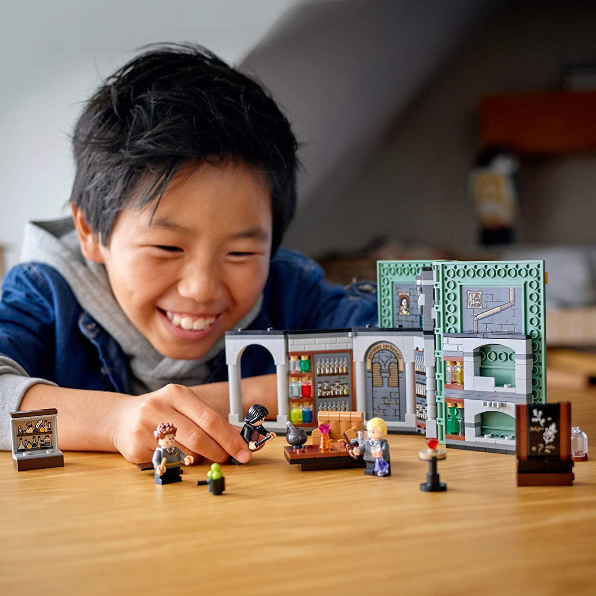 270 Pieces Brick-Built Playset B4512