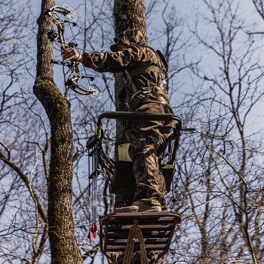 Steel Climbing Treestand V717218