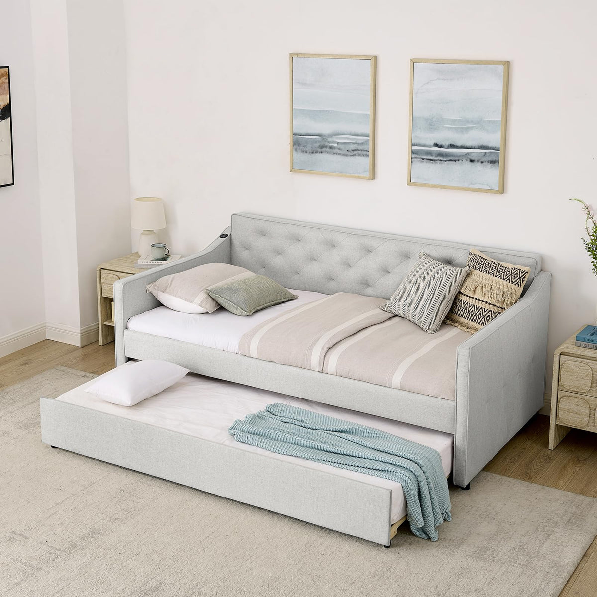 Beige Fabric Upholstered Twin Size Daybed with Pop up Trundle Q925